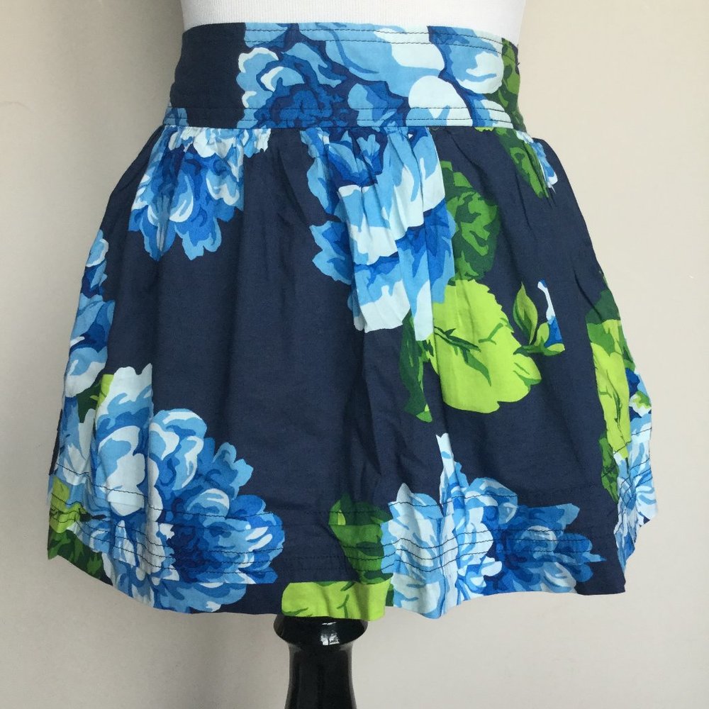 Abercrombie & Fitch blue floral skirt S